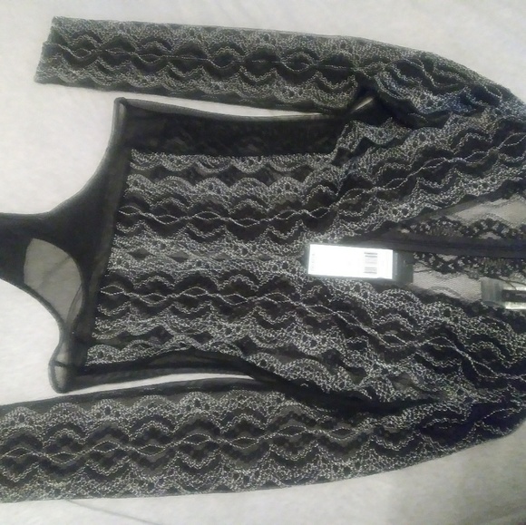 BCBG Top - Picture 3 of 4